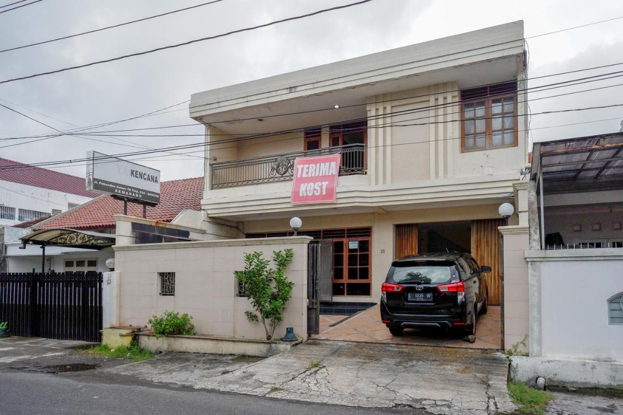 KoolKost near Kawasan Simpang Lima Semarang Hotel Luaran gambar
