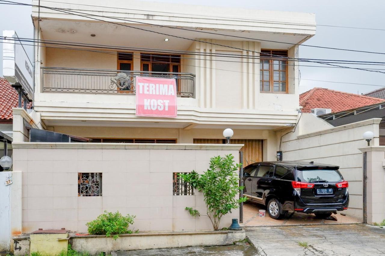 KoolKost near Kawasan Simpang Lima Semarang Hotel Luaran gambar